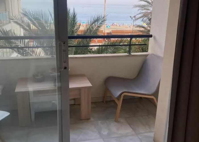 Holidays Апартаменты *