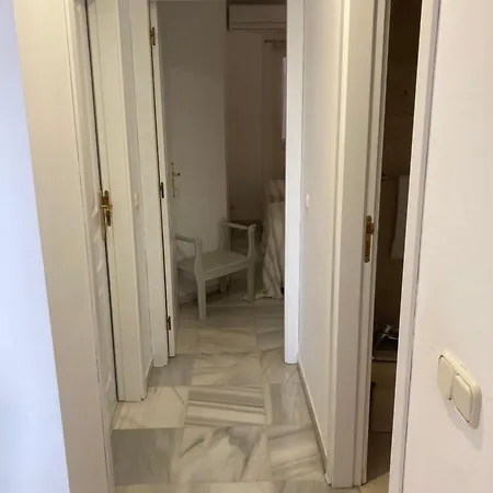 Holidays شقة إِستيبونا