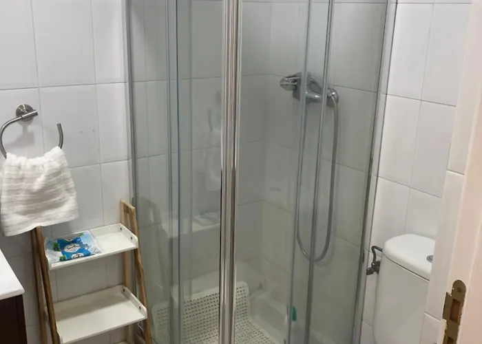 Holidays 埃斯特波纳