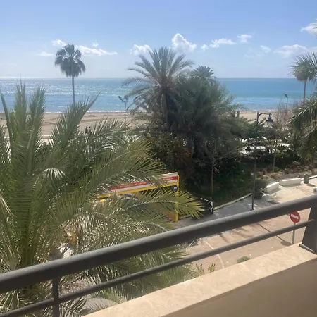 Holidays Apartment *